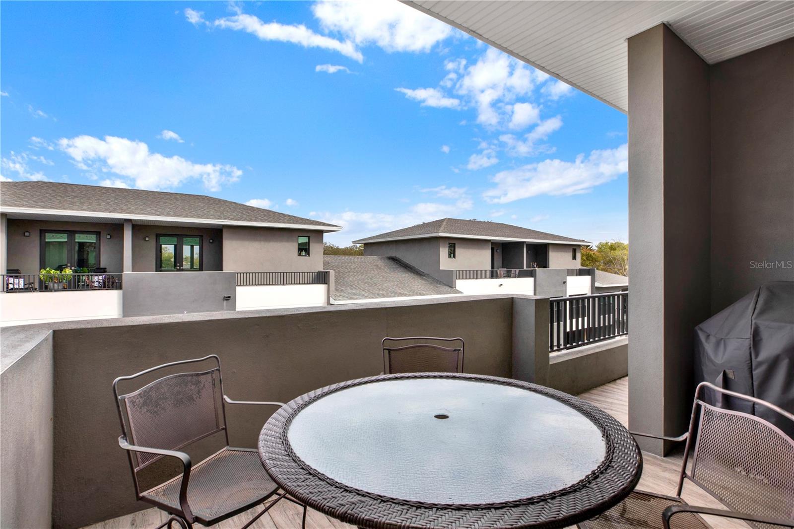 8714 PALM RANCHES PL