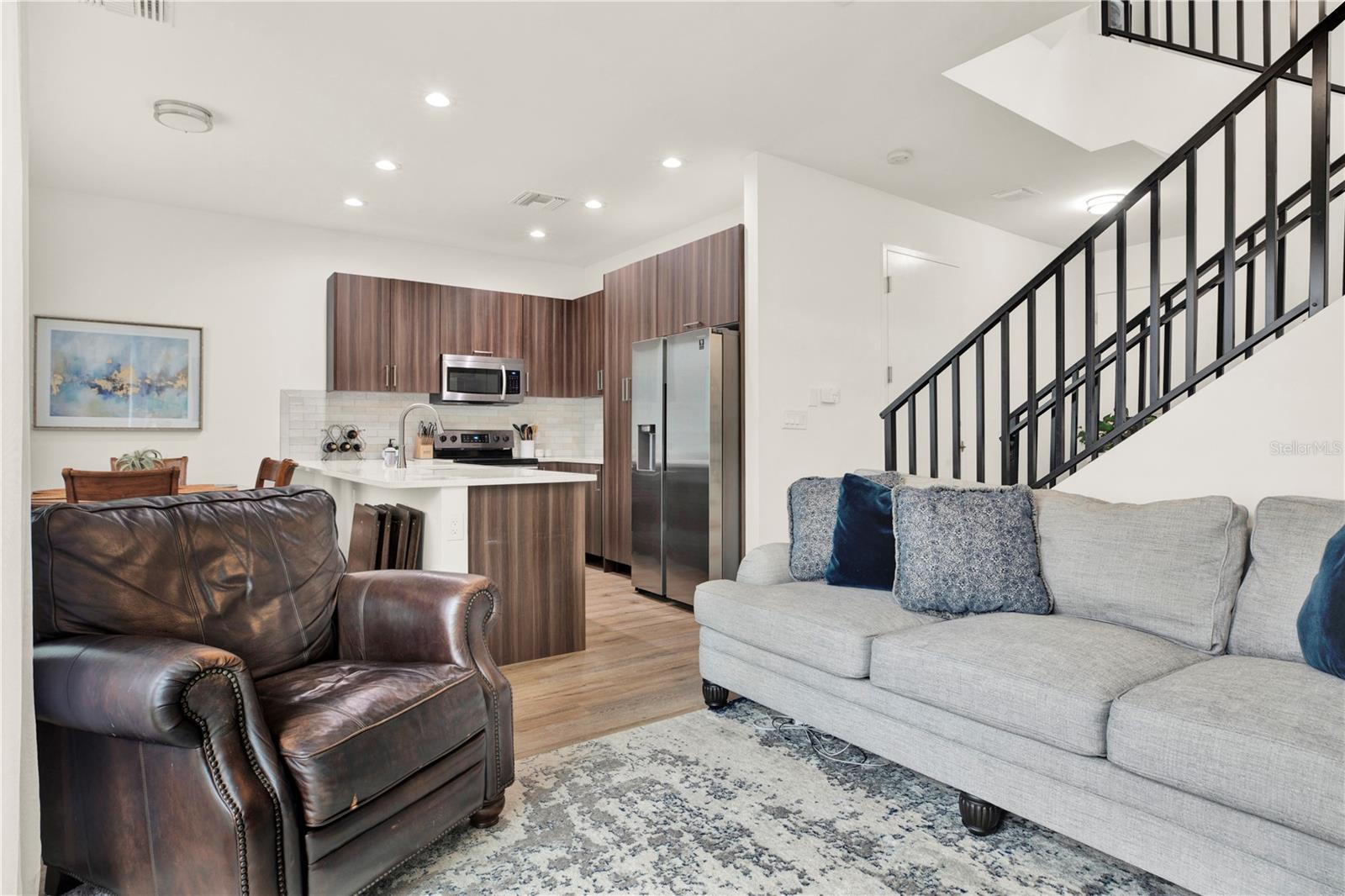 8714 PALM RANCHES PL