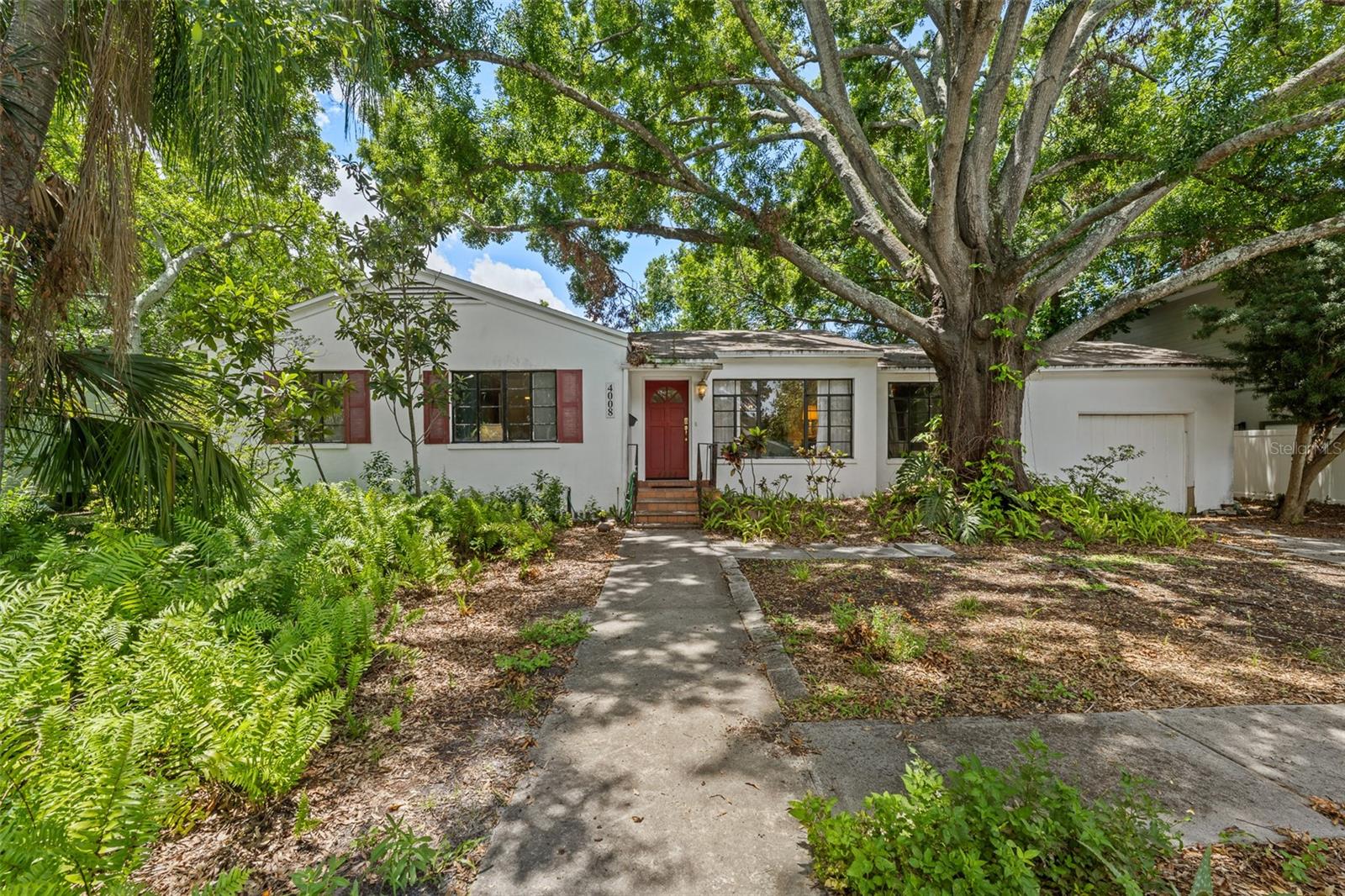 4008 W EL PRADO BLVD