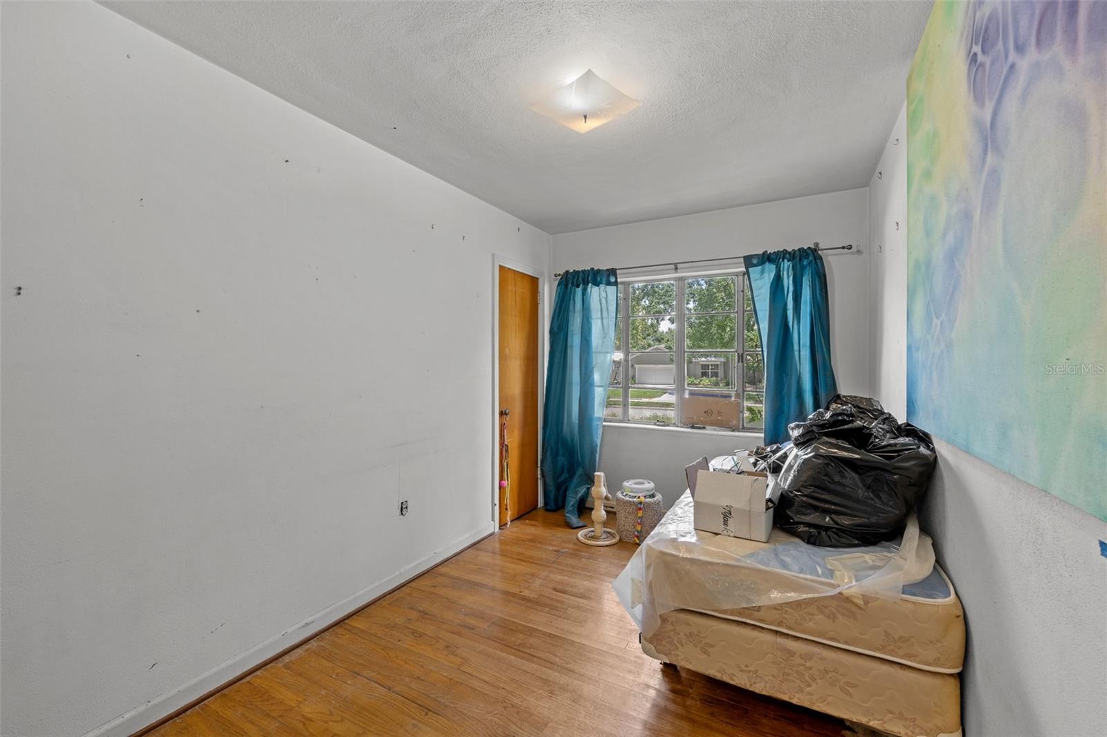 4008 W EL PRADO BLVD