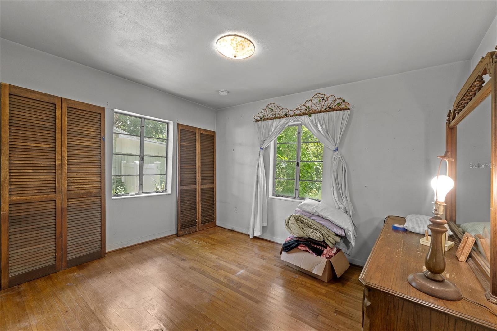 4008 W EL PRADO BLVD