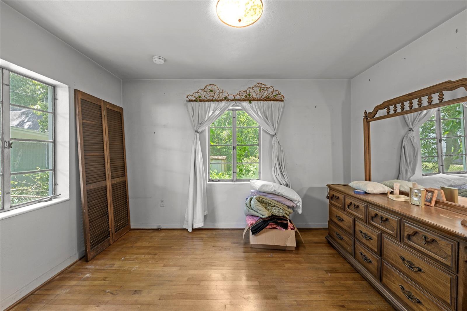 4008 W EL PRADO BLVD