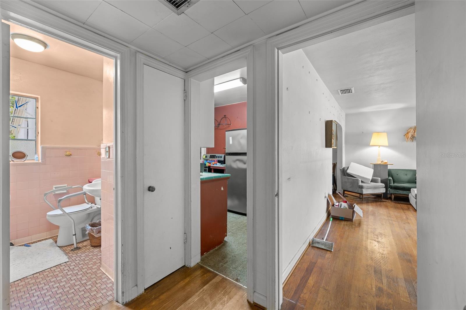 4008 W EL PRADO BLVD