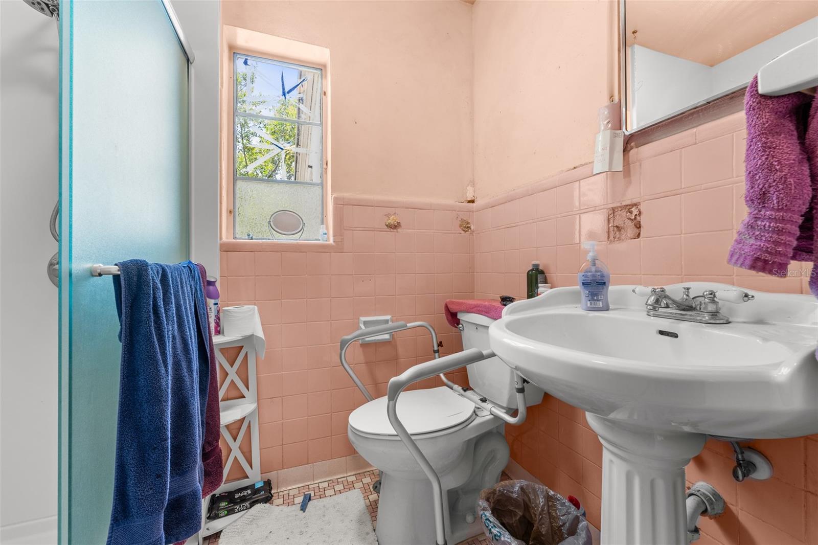 4008 W EL PRADO BLVD