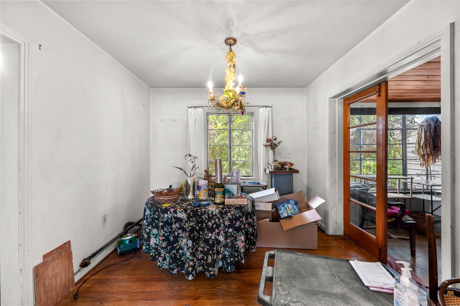 4008 W EL PRADO BLVD