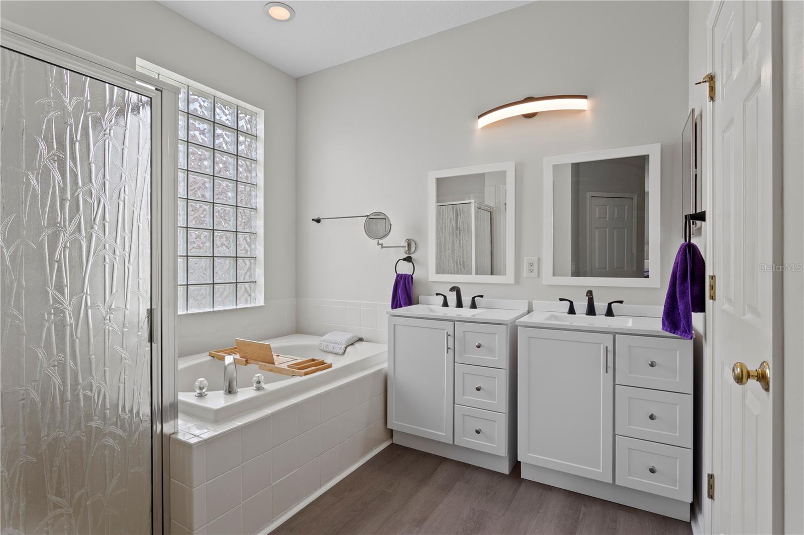 20120 NATURES HIKE WAY