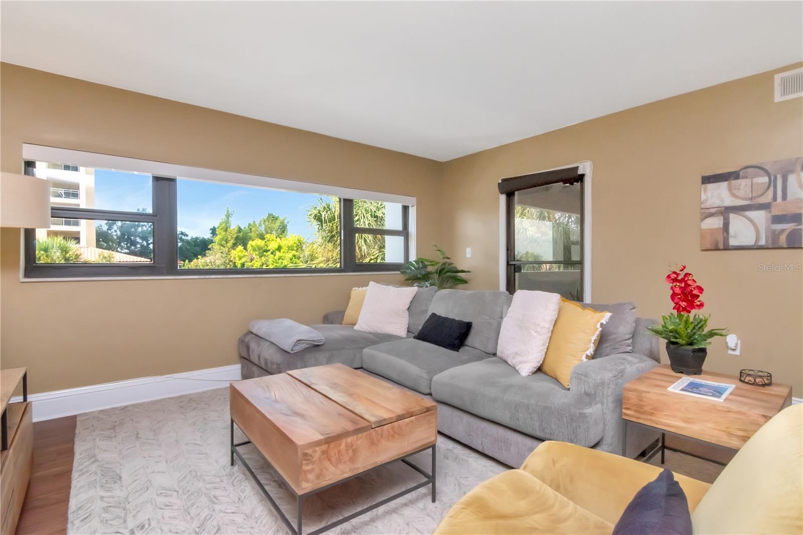 4141 BAYSHORE BLVD #304