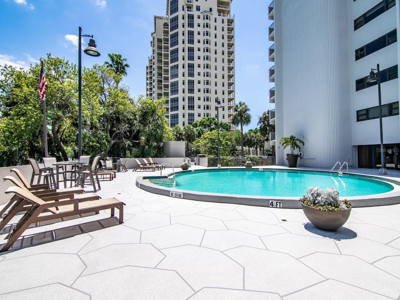 4141 BAYSHORE BLVD #304