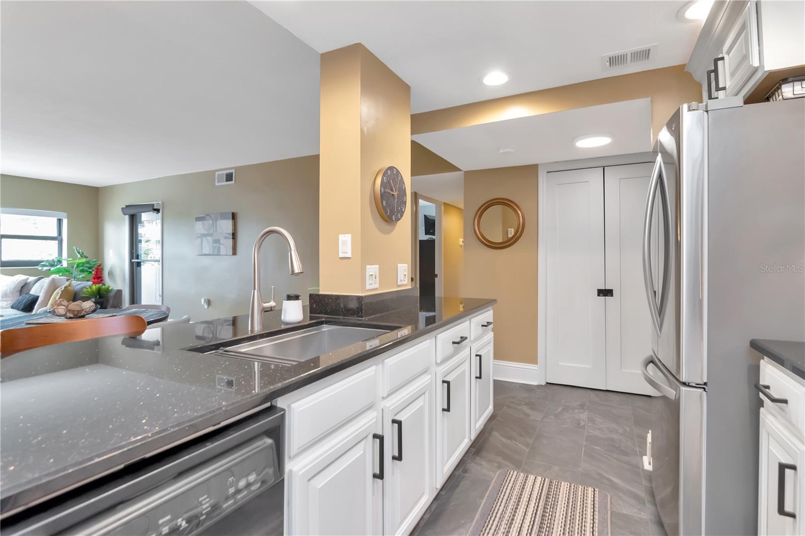 4141 BAYSHORE BLVD #304