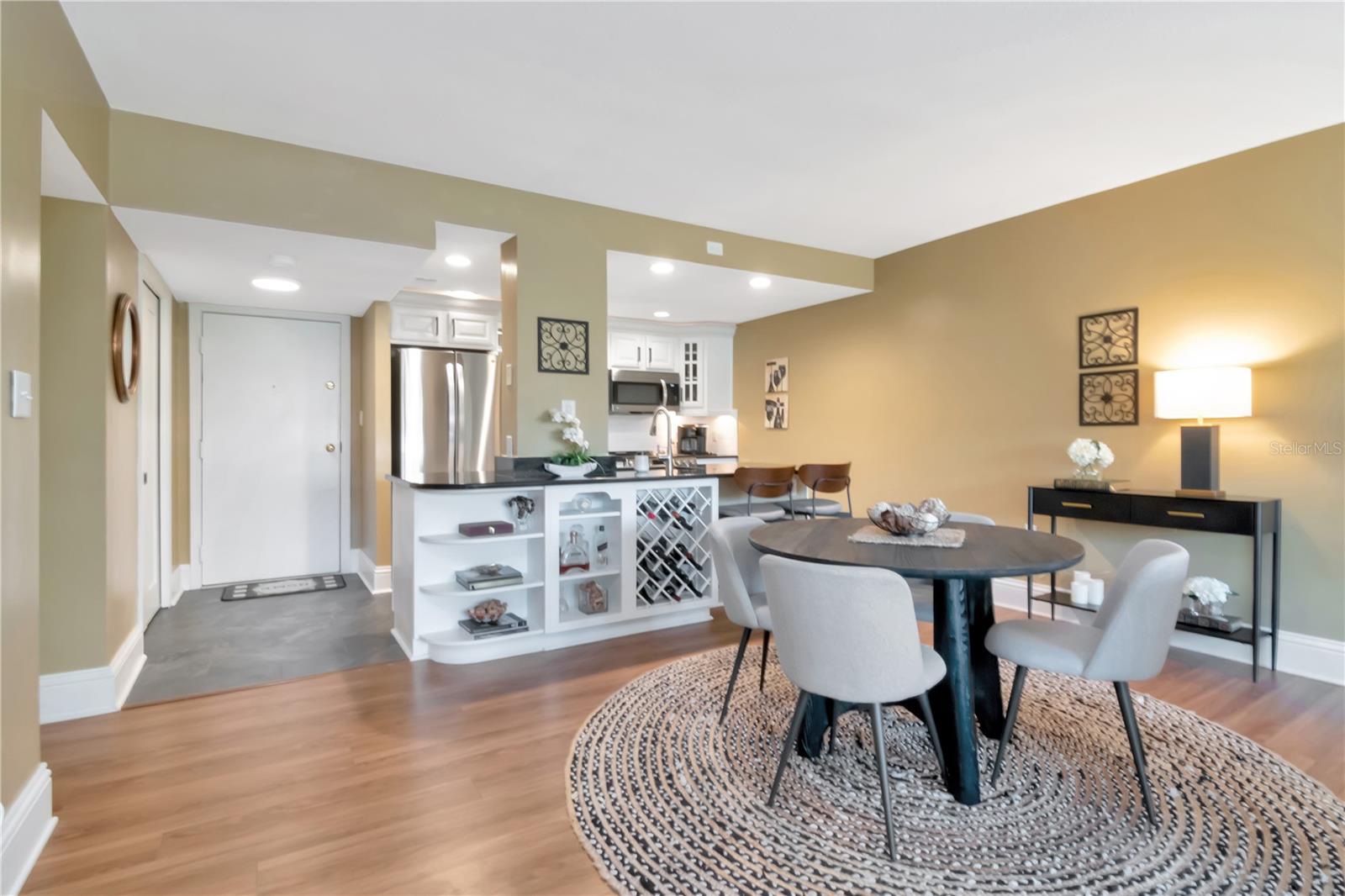 4141 BAYSHORE BLVD #304