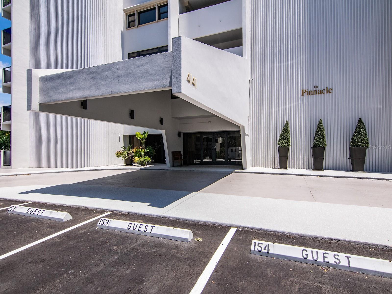 4141 BAYSHORE BLVD #304