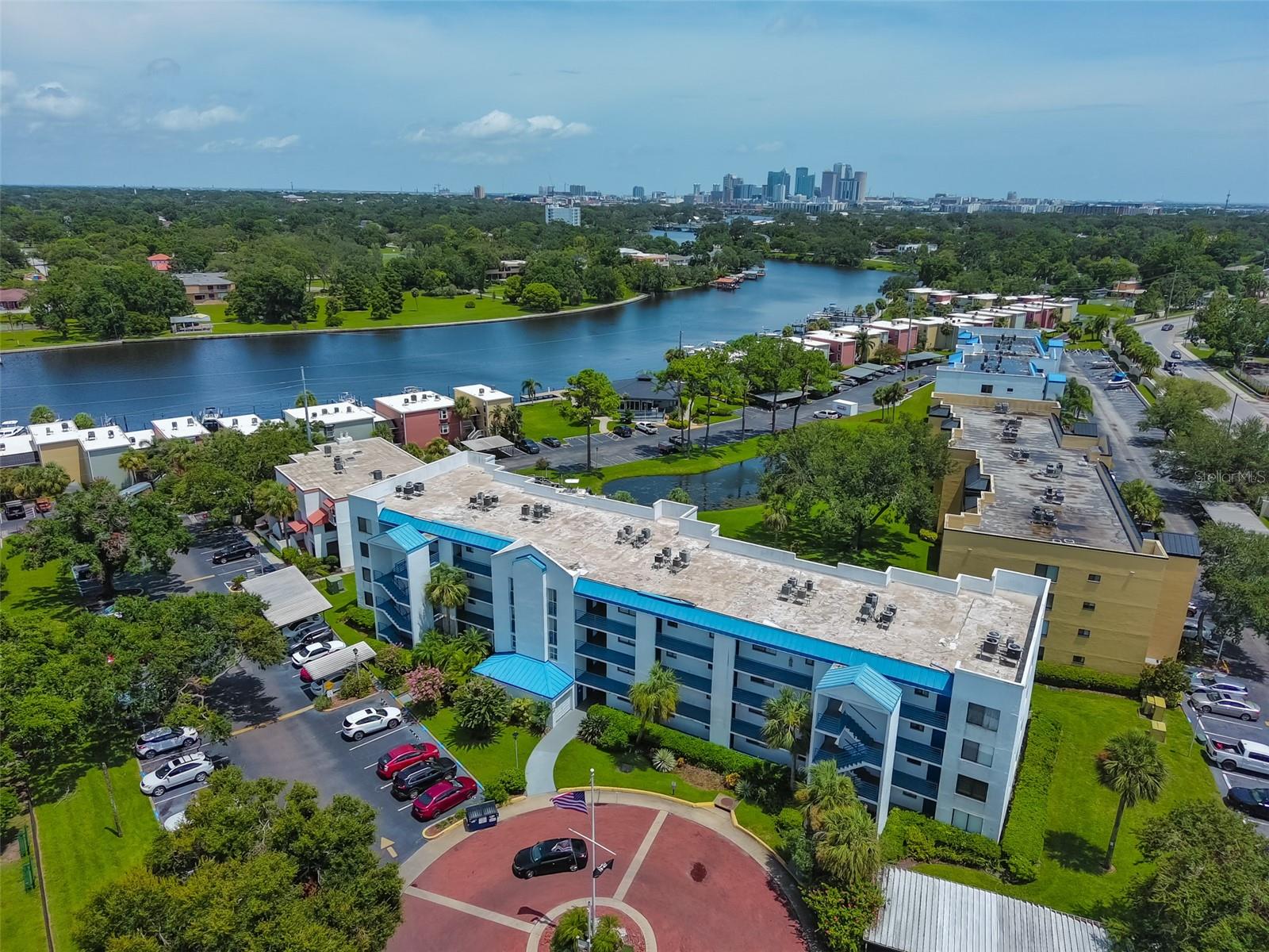 2424 W TAMPA BAY BLVD #L301