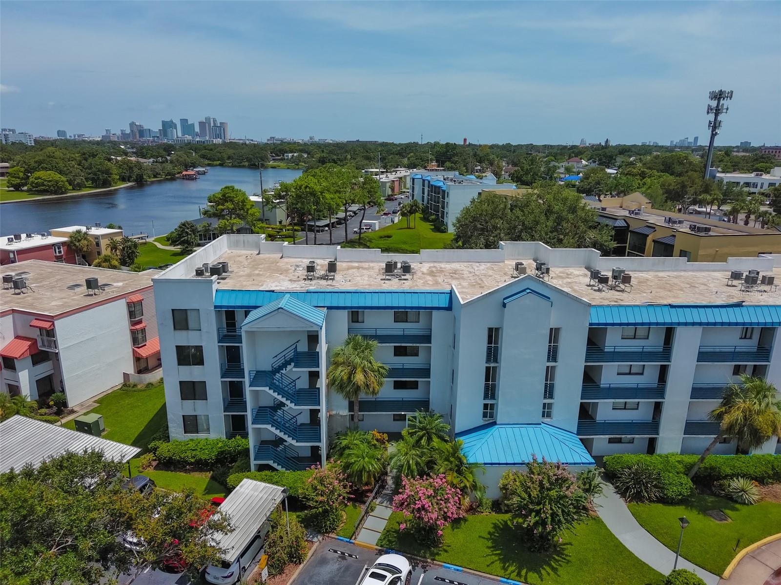 2424 W TAMPA BAY BLVD #L301