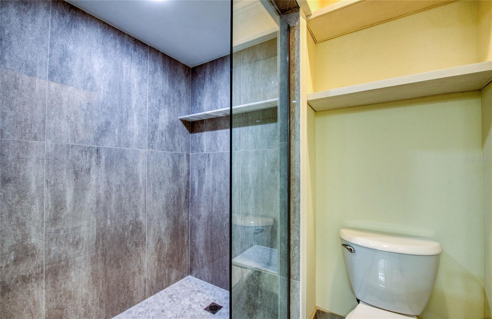 10410 LA MIRAGE CT #104