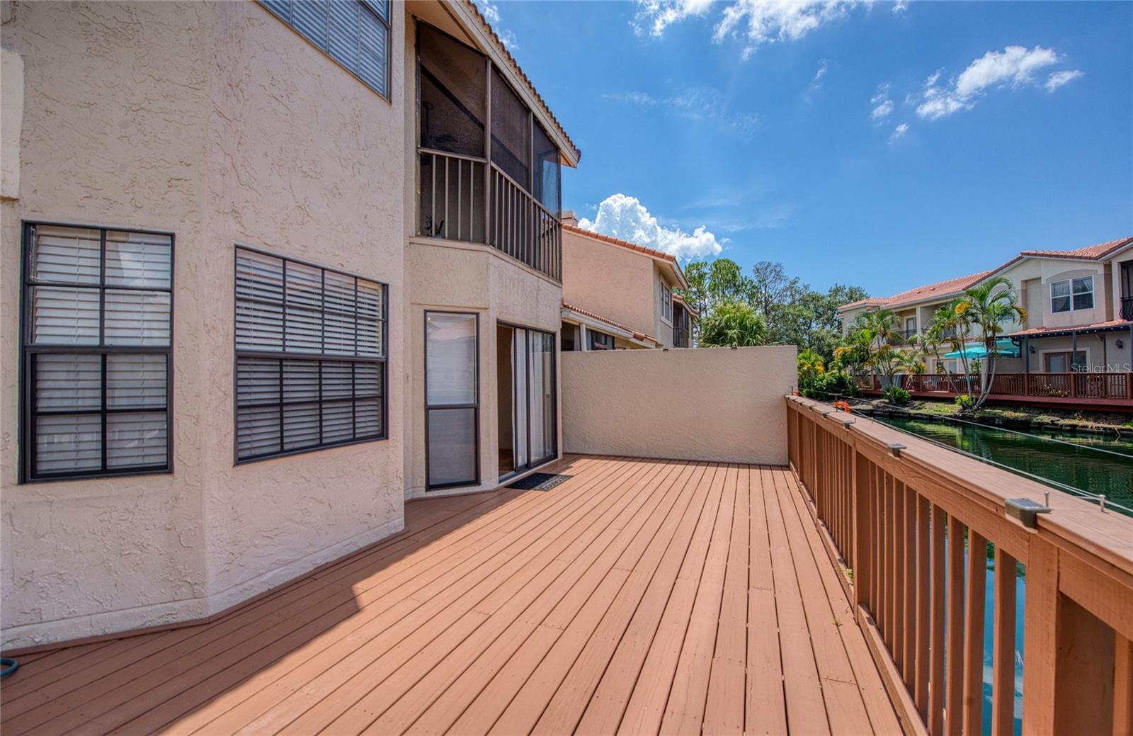 10410 LA MIRAGE CT #104