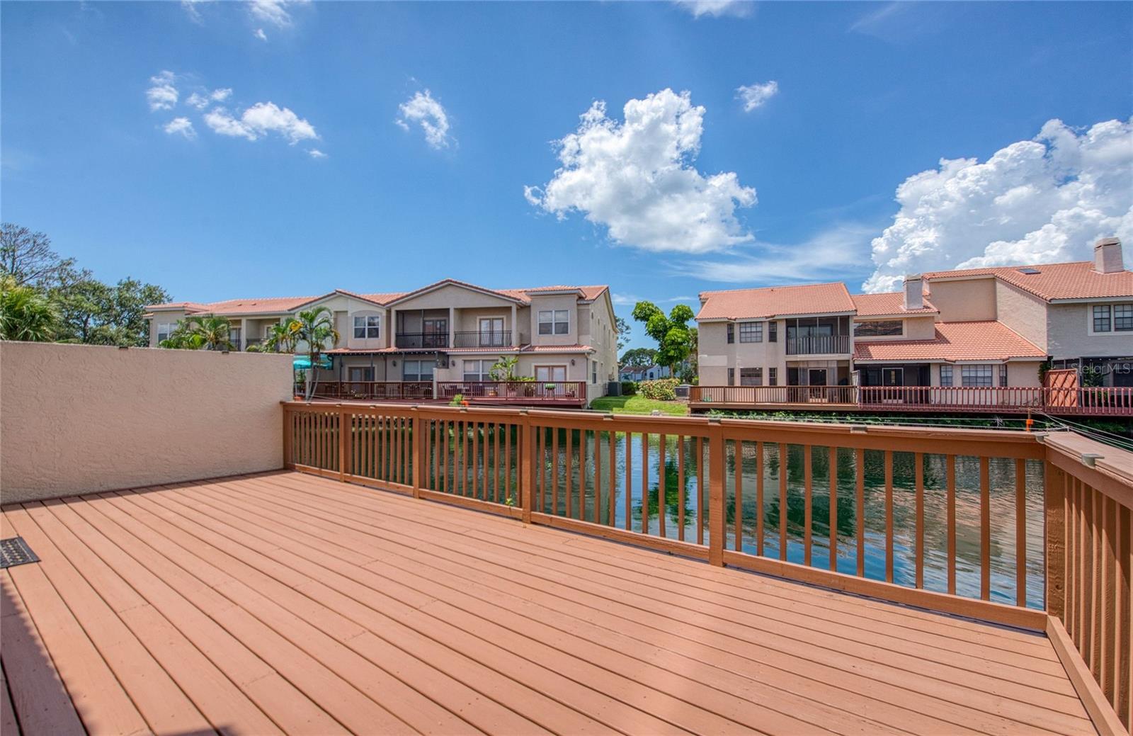 10410 LA MIRAGE CT #104