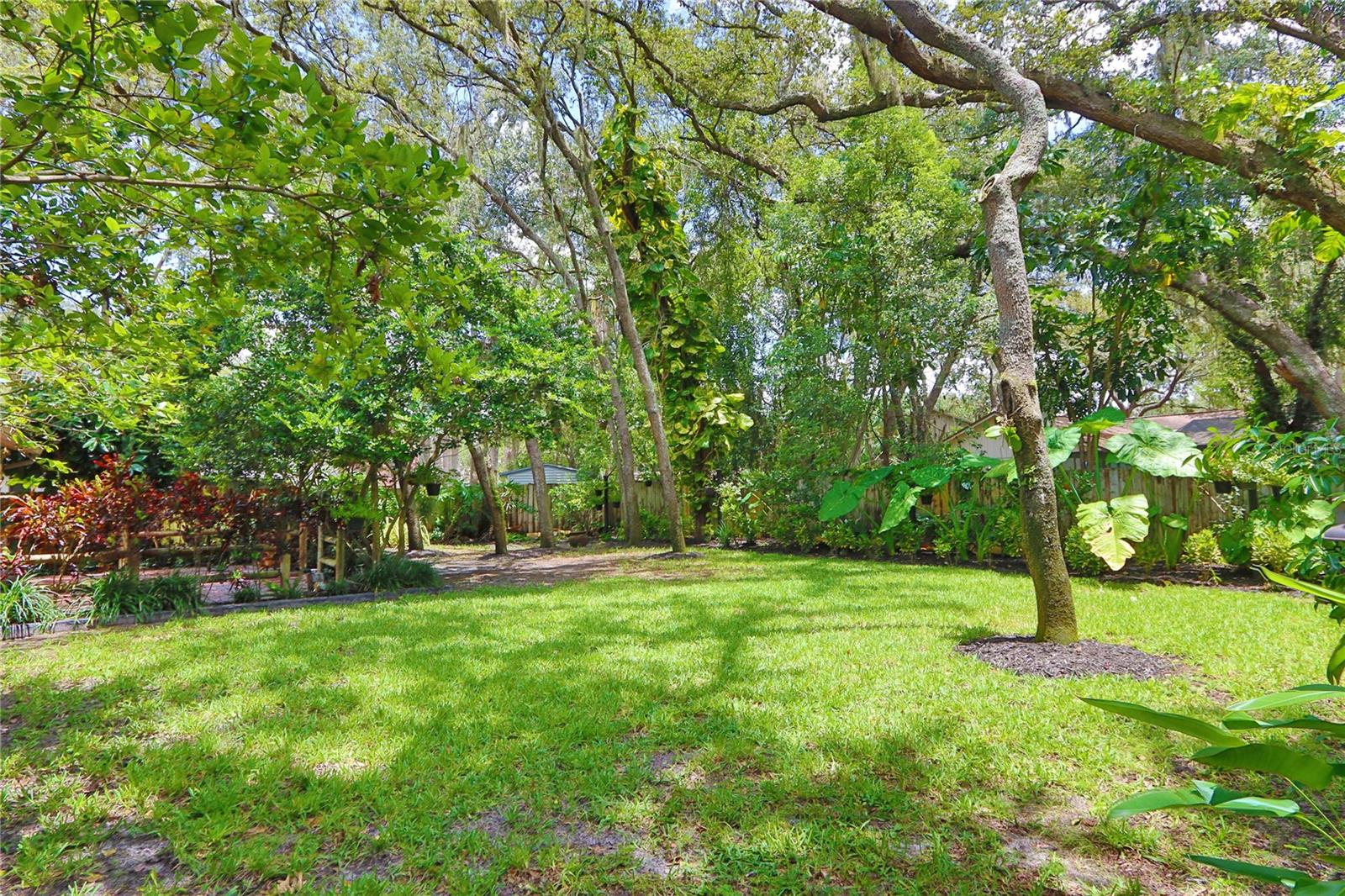 16813 ROLLING ROCK DR