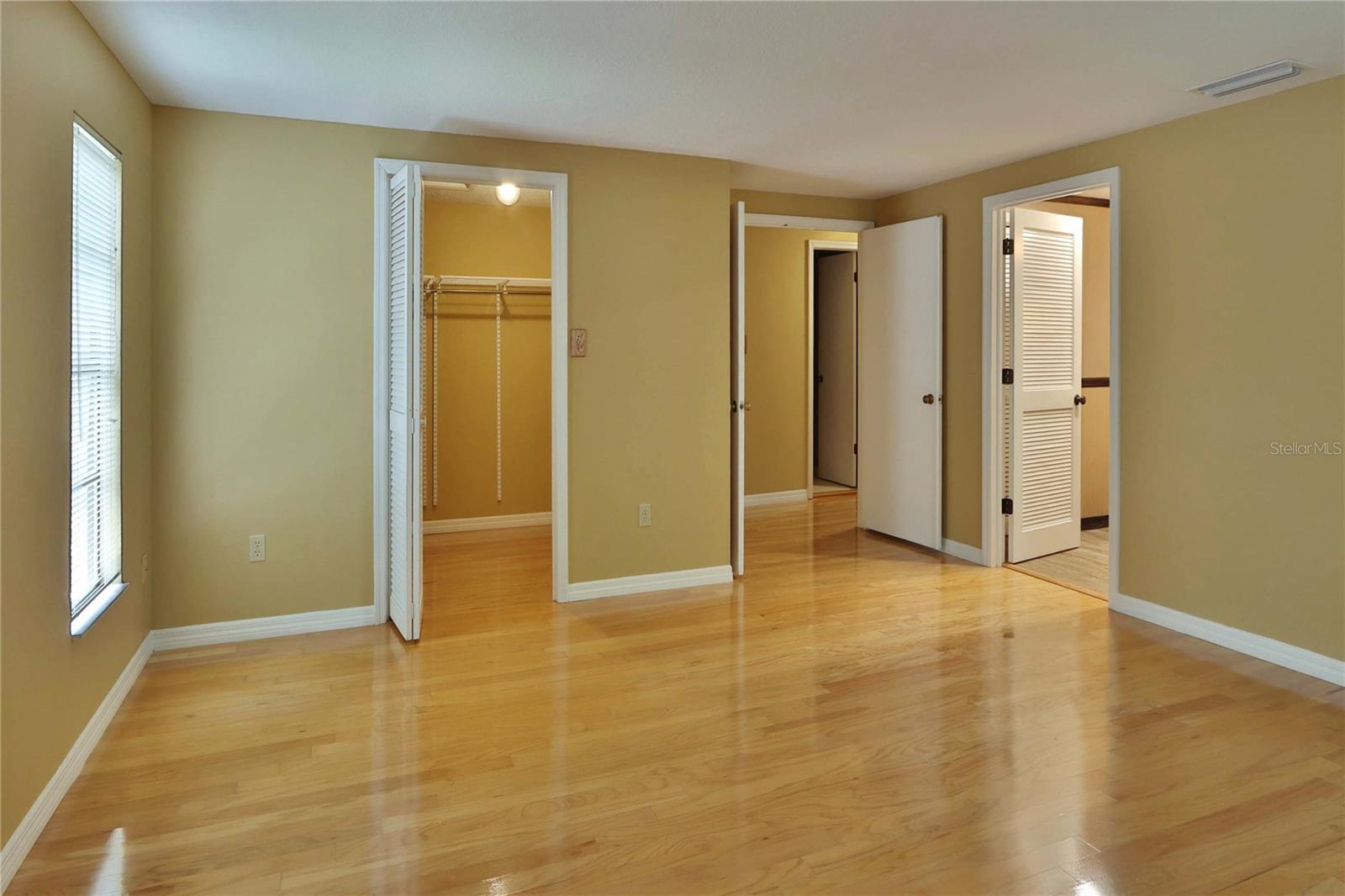 16813 ROLLING ROCK DR