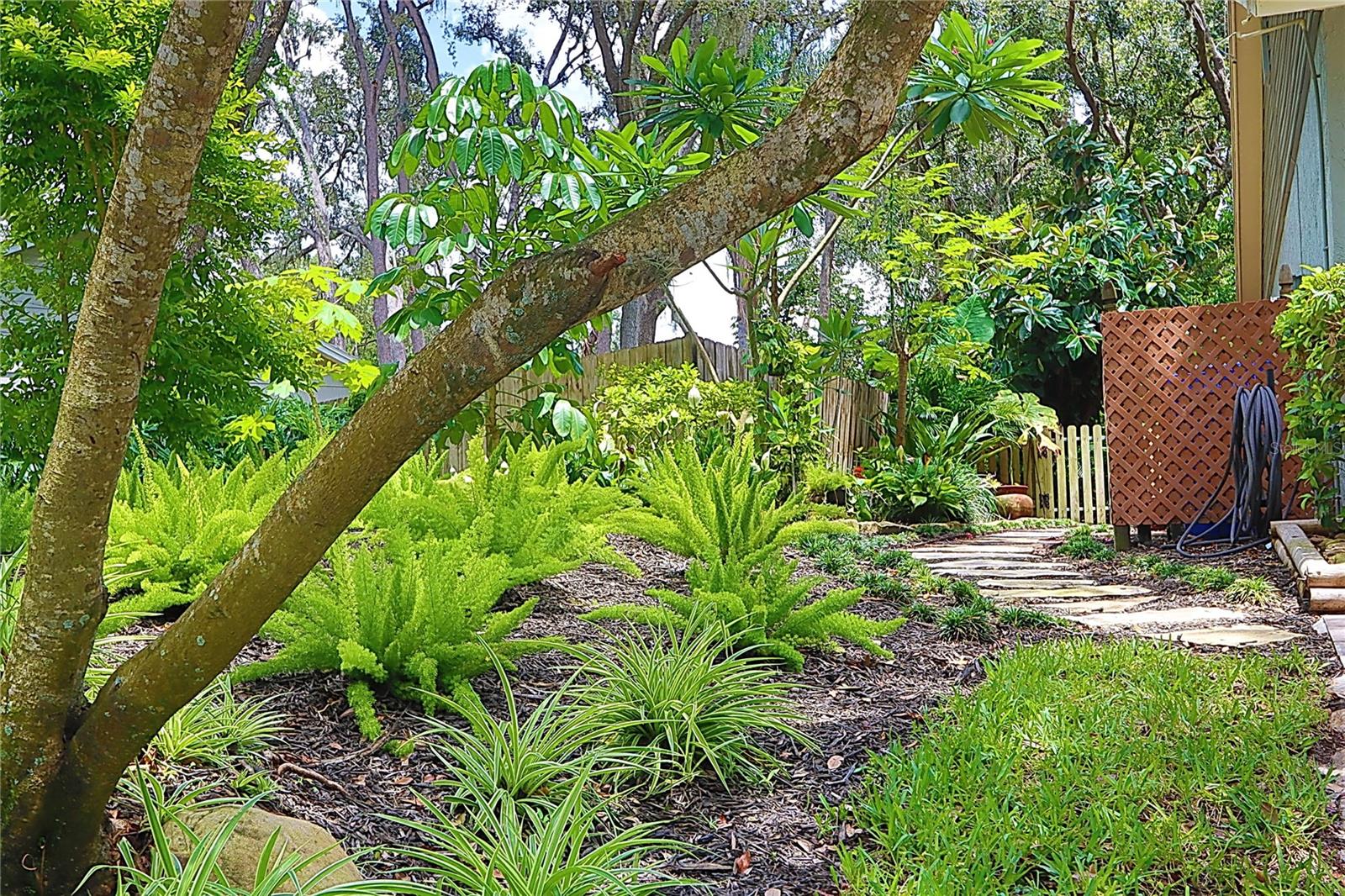 16813 ROLLING ROCK DR