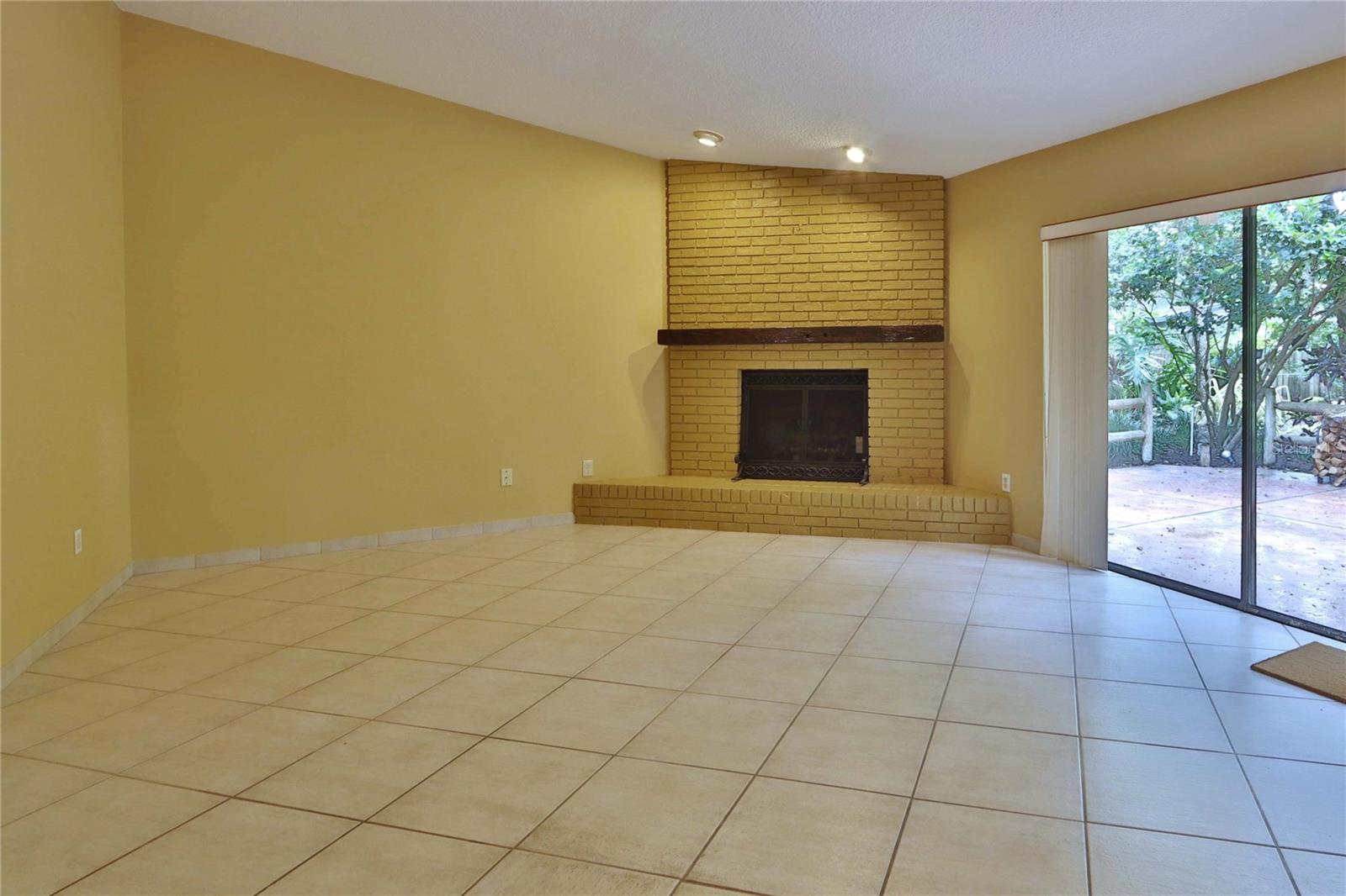 16813 ROLLING ROCK DR