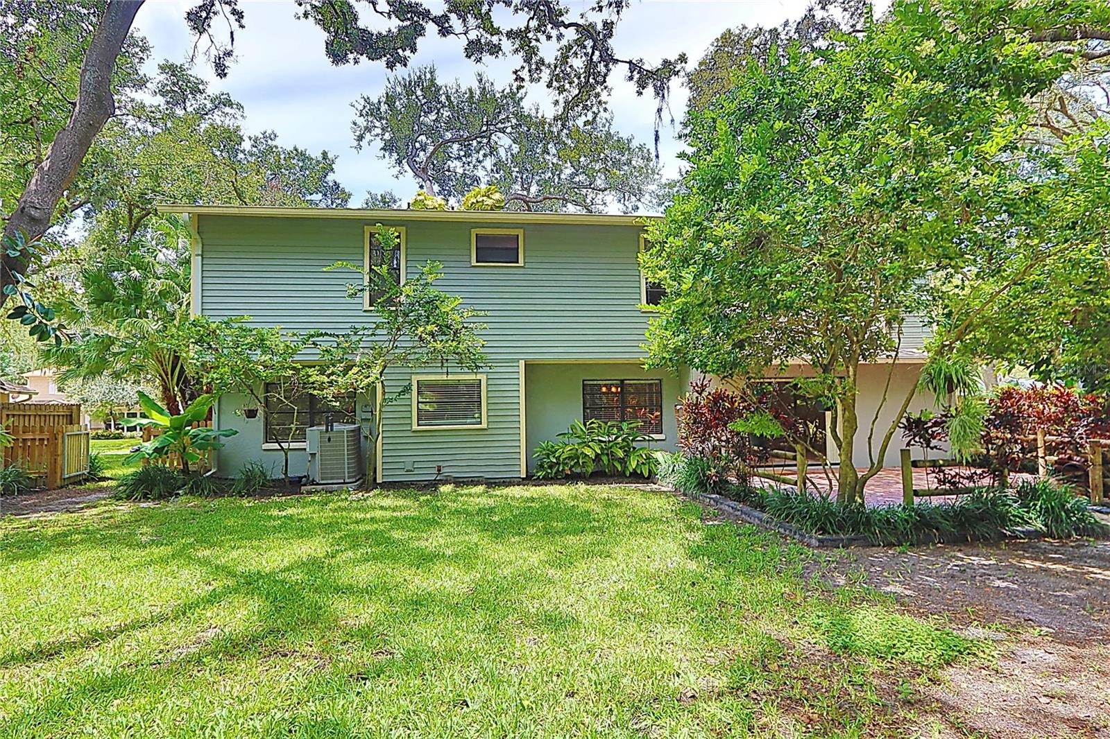 16813 ROLLING ROCK DR