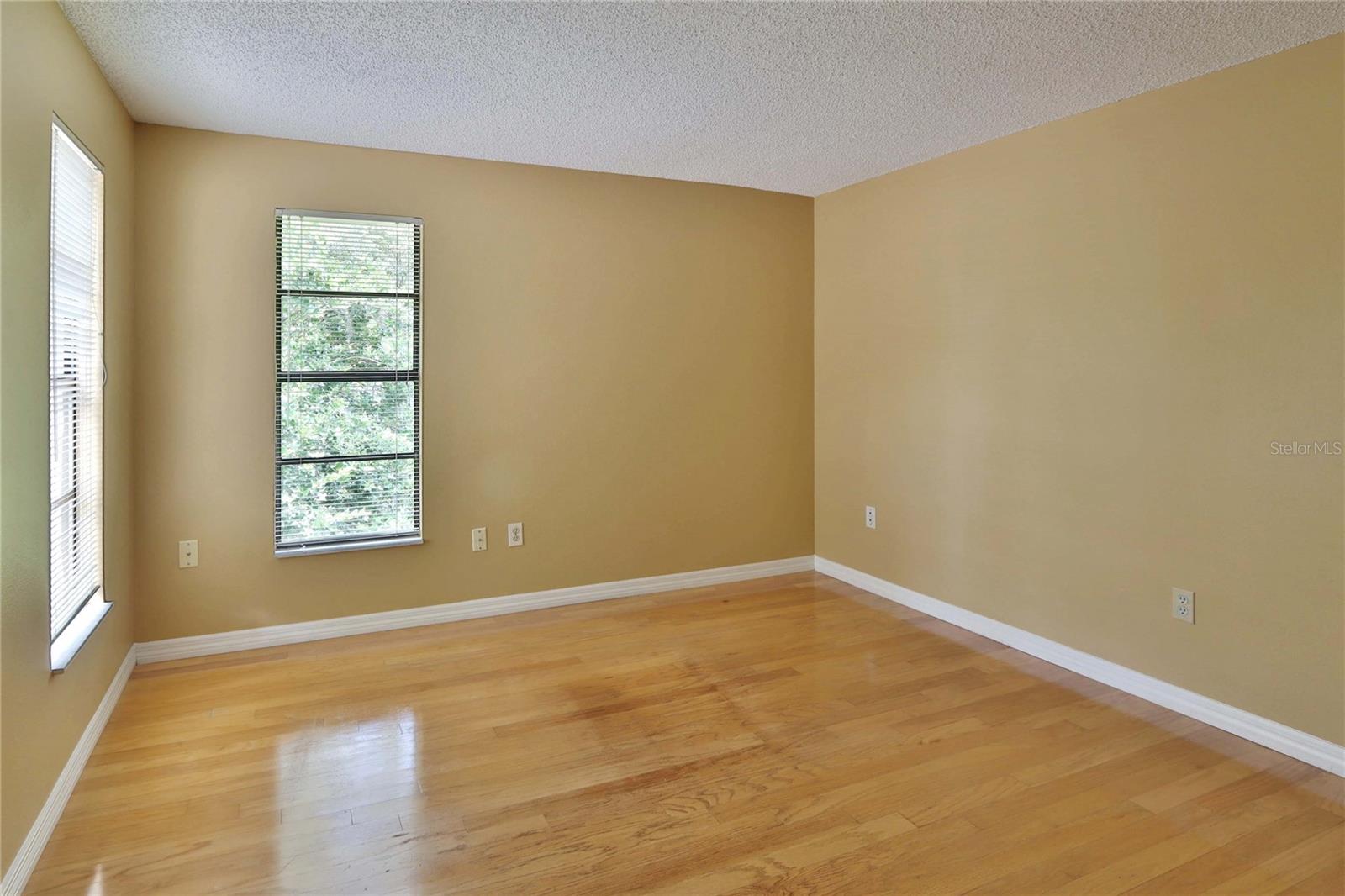 16813 ROLLING ROCK DR