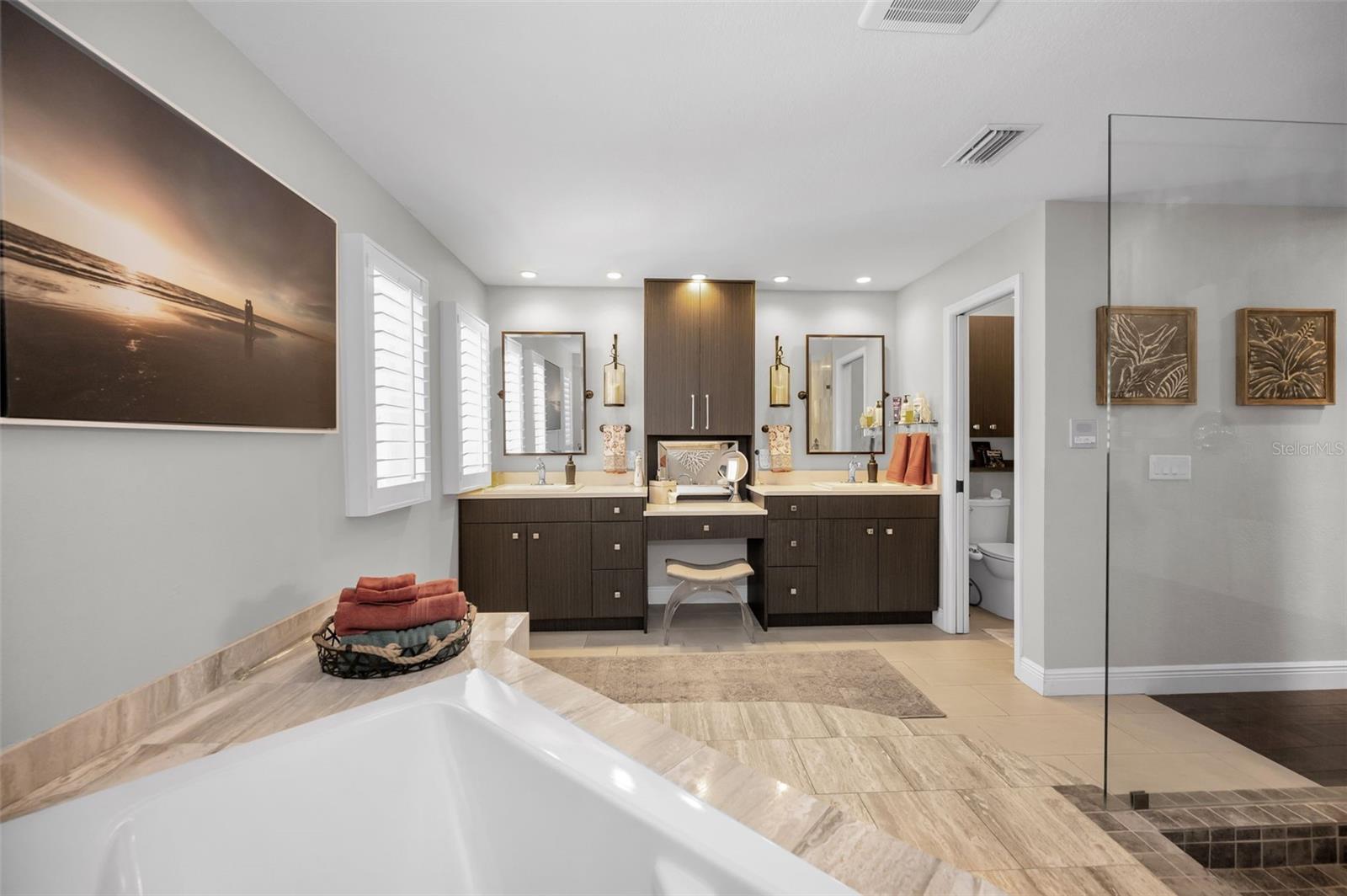 3157 LAKE ELLEN DR #3157