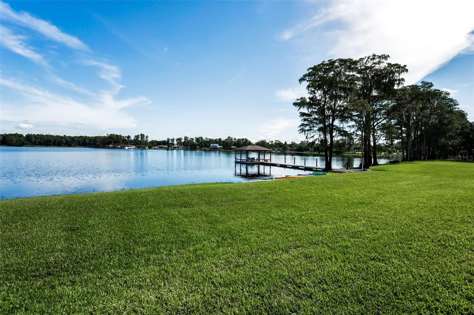 3157 LAKE ELLEN DR #3157