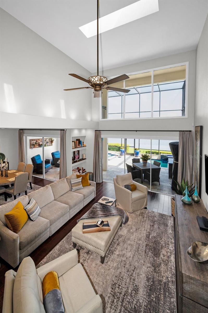 3157 LAKE ELLEN DR #3157