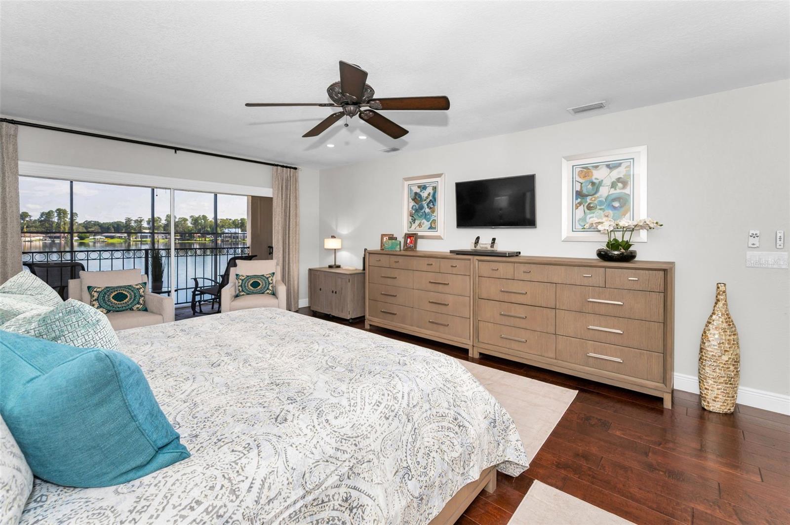 3157 LAKE ELLEN DR #3157