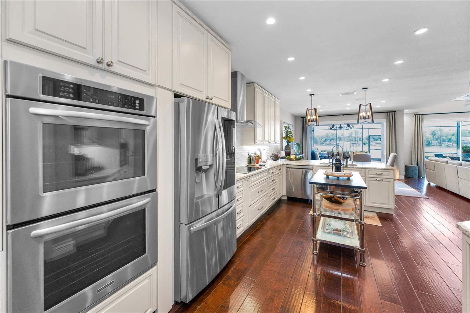 3157 LAKE ELLEN DR #3157