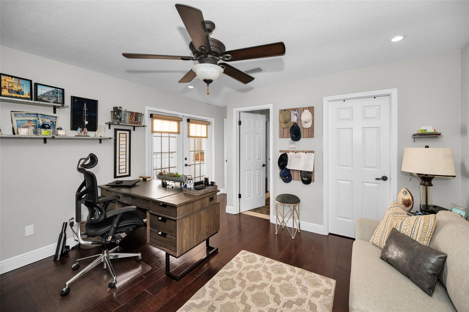 3157 LAKE ELLEN DR #3157