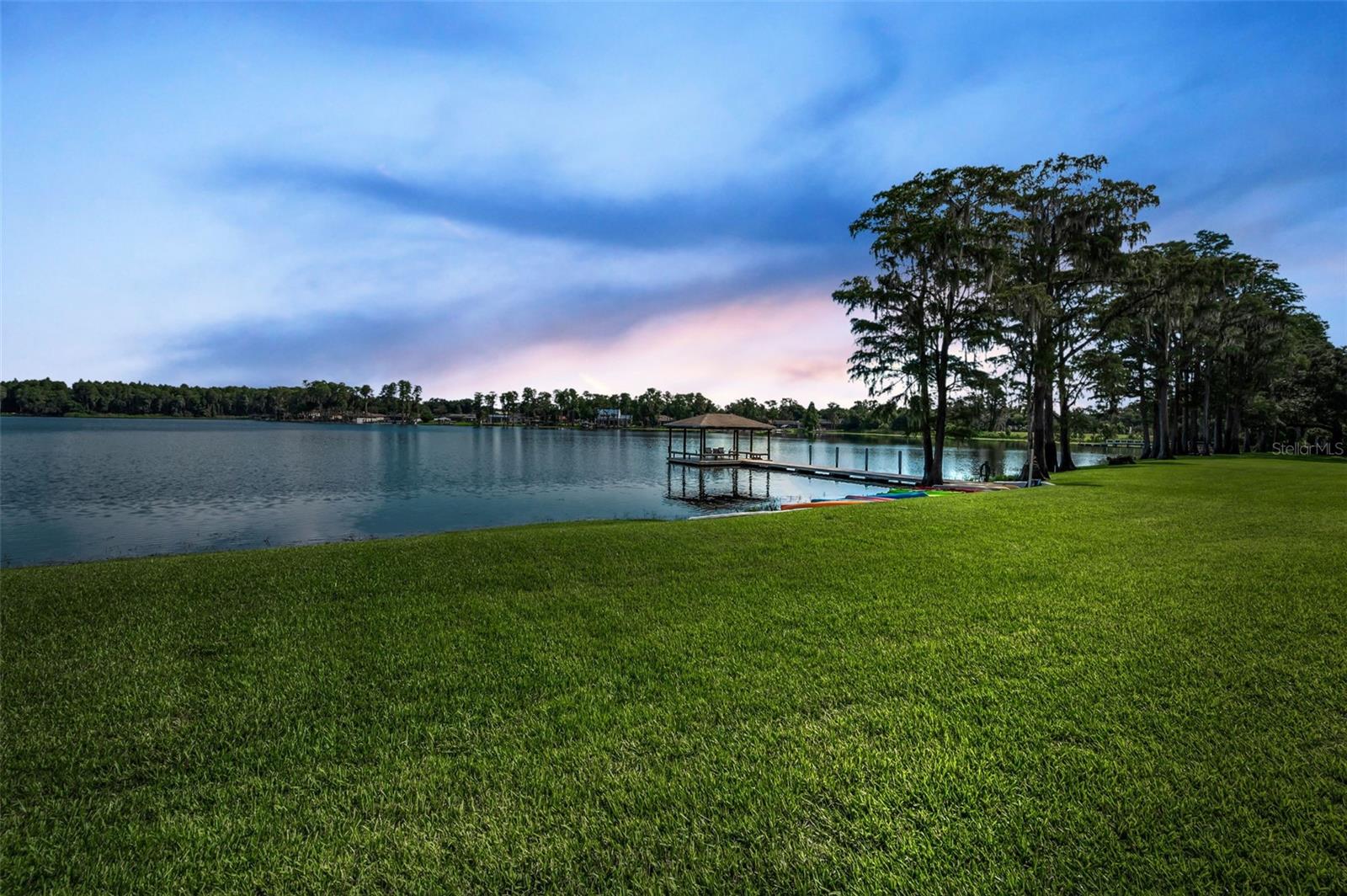 3157 LAKE ELLEN DR #3157