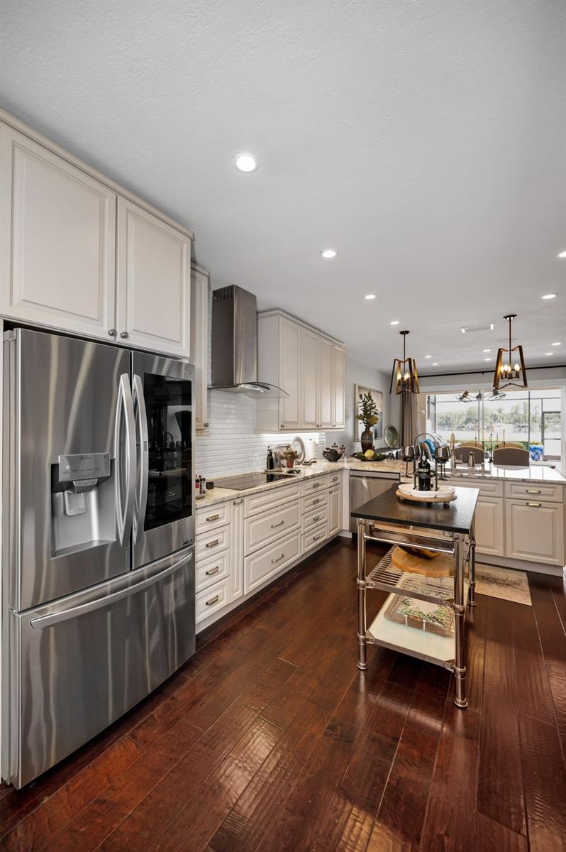 3157 LAKE ELLEN DR #3157