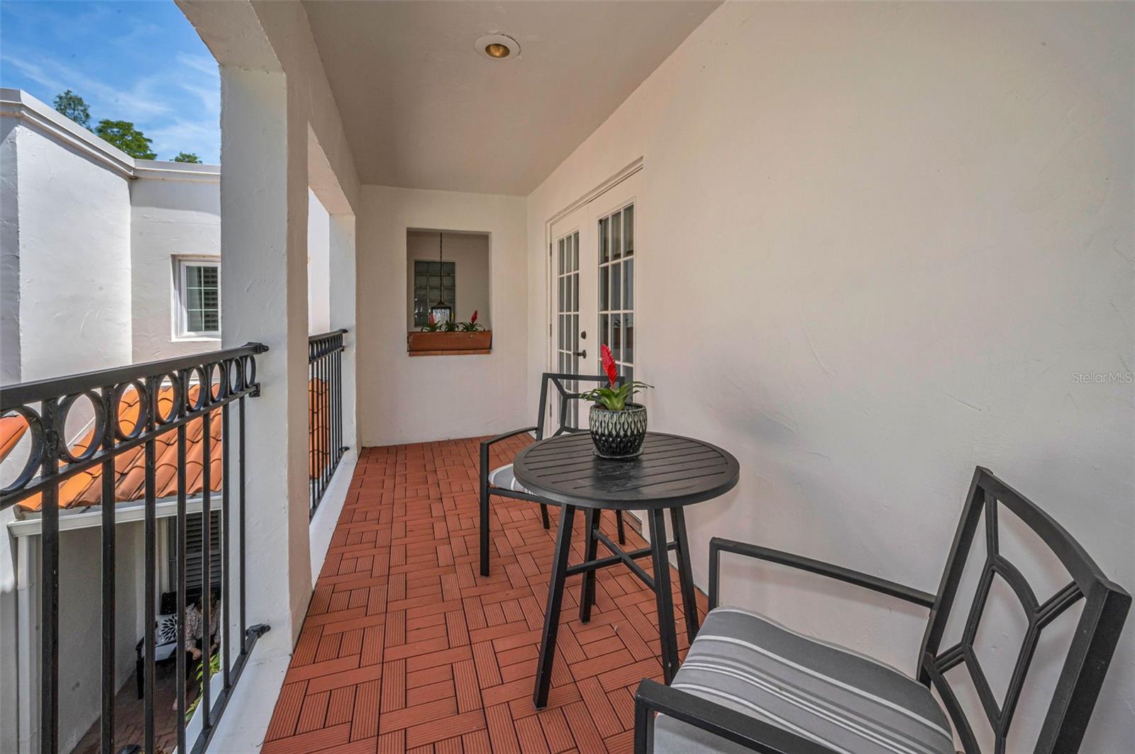 3157 LAKE ELLEN DR #3157