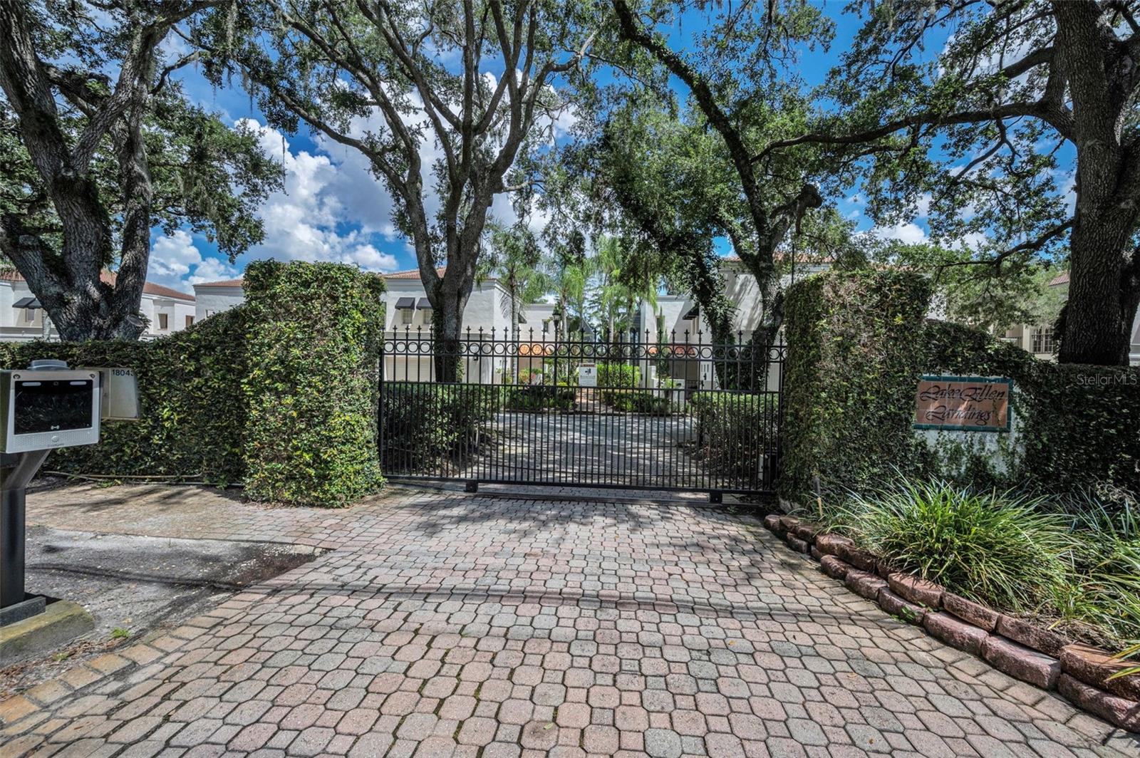 3157 LAKE ELLEN DR #3157