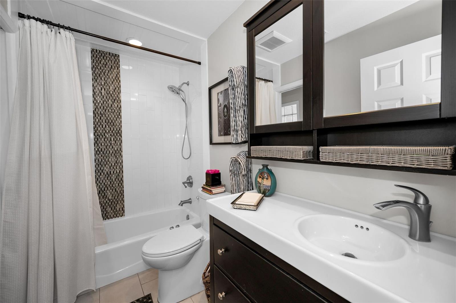 3157 LAKE ELLEN DR #3157