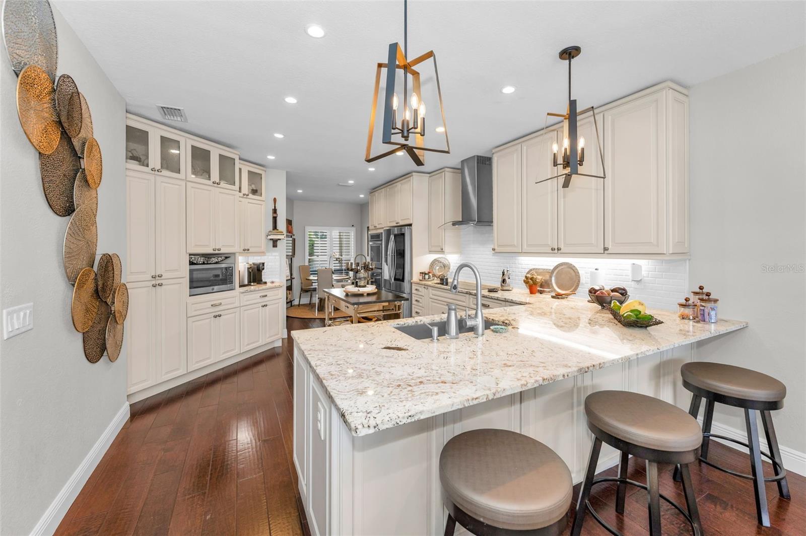 3157 LAKE ELLEN DR #3157