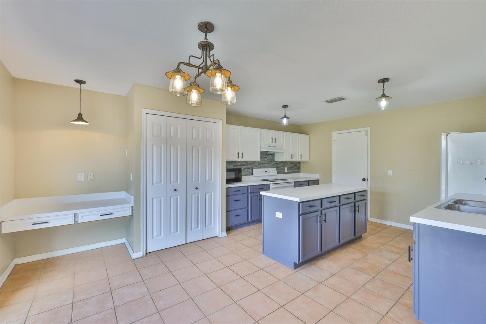 11438 IVY FLOWER LOOP