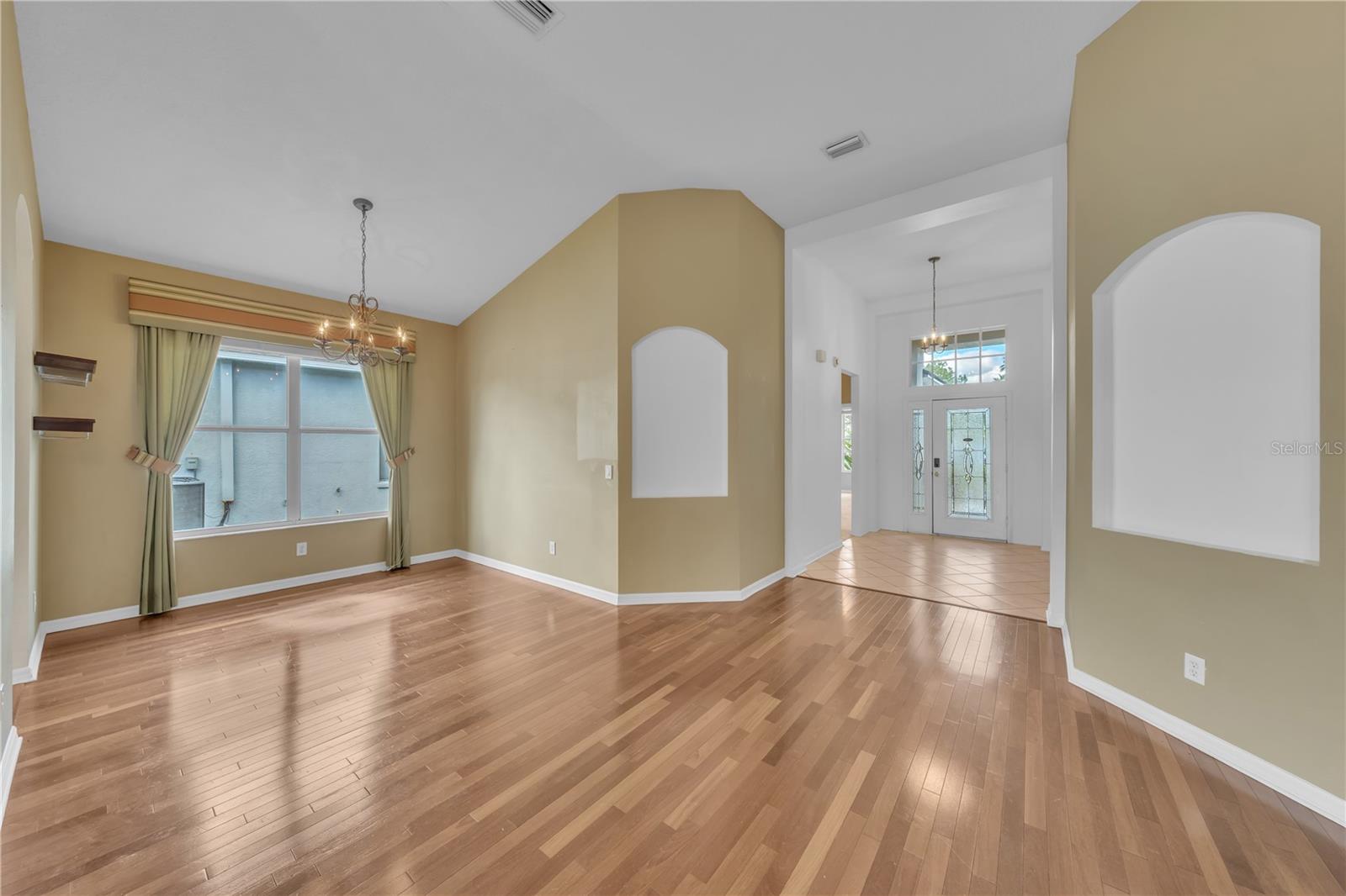 8304 MOCCASIN TRAIL DR