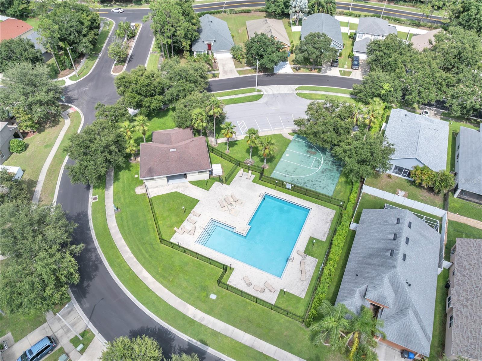 8304 MOCCASIN TRAIL DR