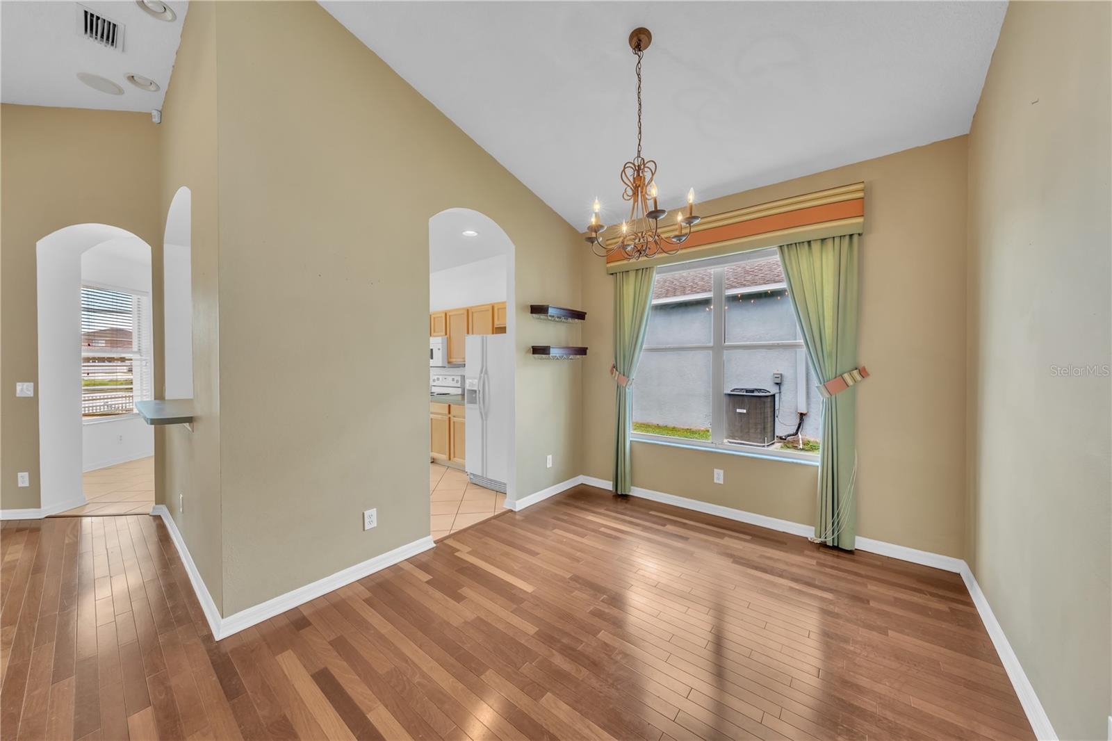 8304 MOCCASIN TRAIL DR