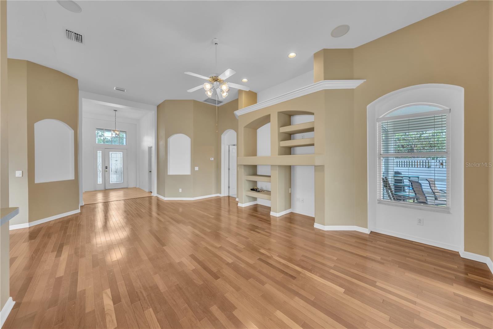 8304 MOCCASIN TRAIL DR