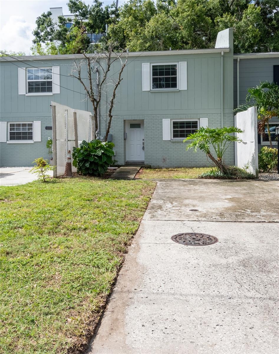 3202 W DE LEON ST #B