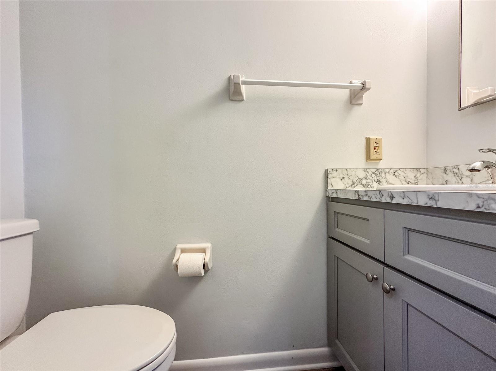 3202 W DE LEON ST #B