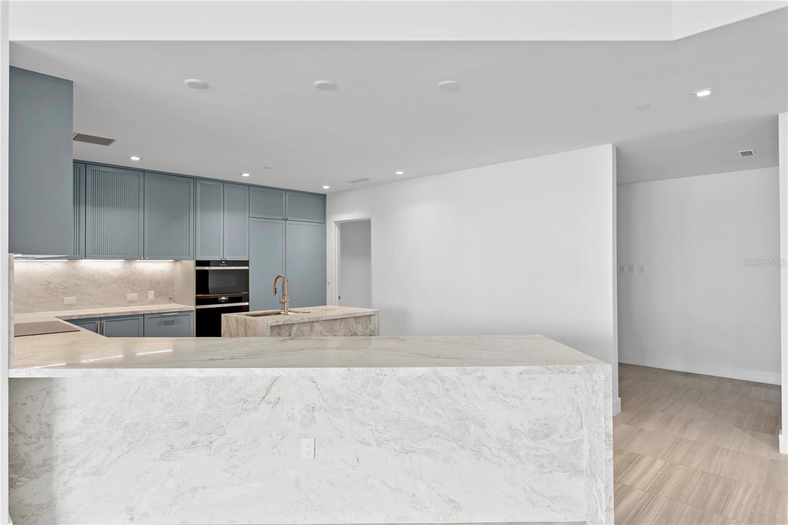 2912 W SANTIAGO ST #1903