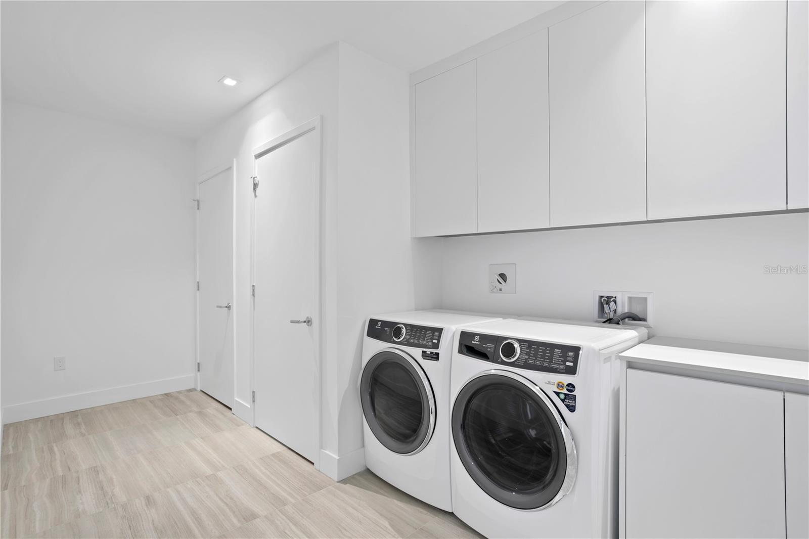 2912 W SANTIAGO ST #1903