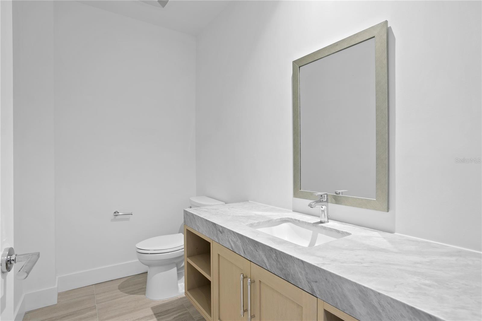 2912 W SANTIAGO ST #1903