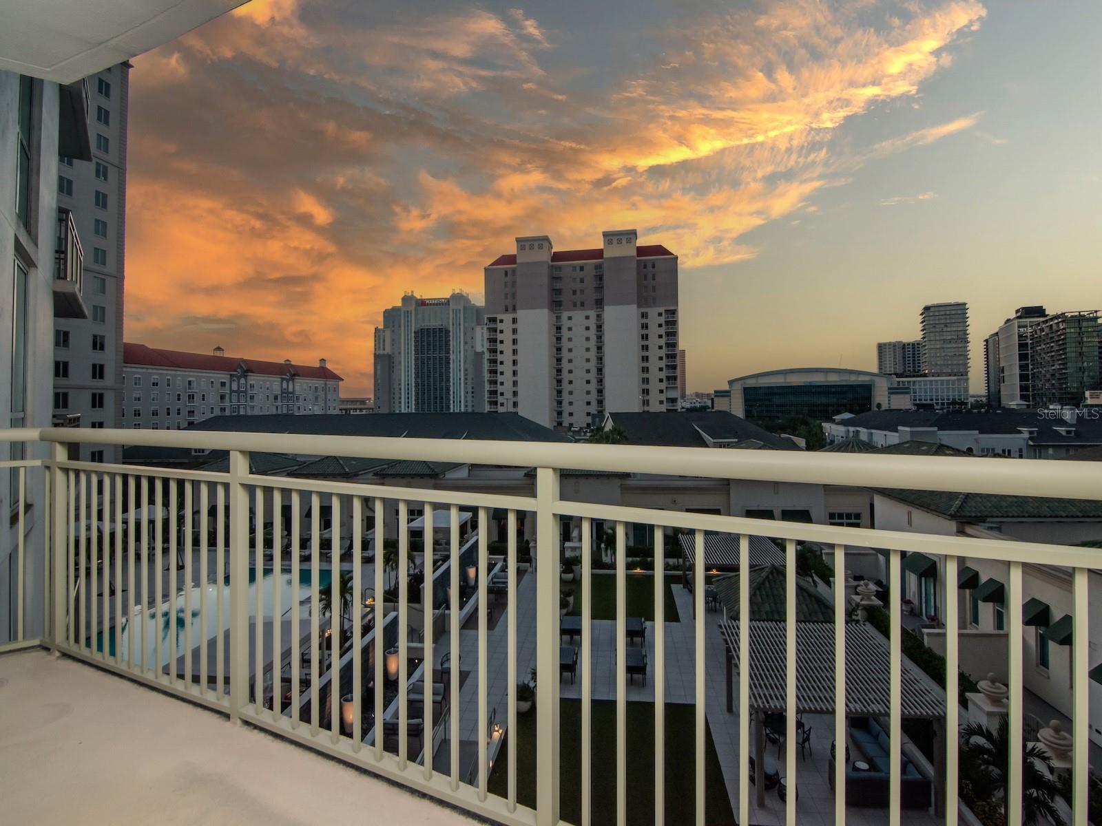 450 KNIGHTS RUN AVE #705