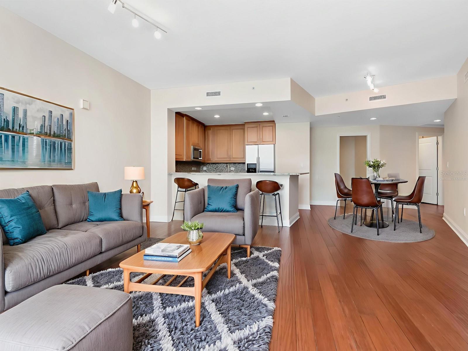 450 KNIGHTS RUN AVE #705